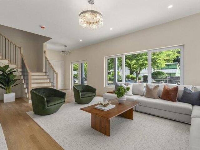 House for sale in Oak Hill Park, Newton