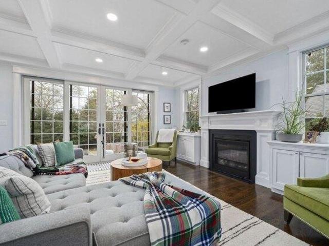 House for sale in Waban, Newton