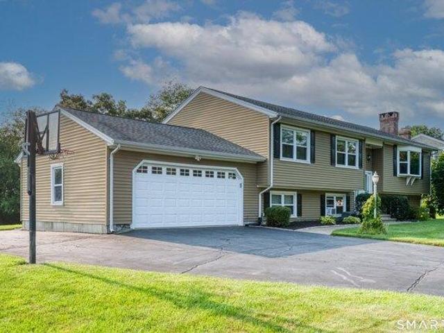 House for sale in North Haven, Connecticut