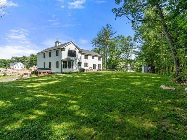 House for sale in North Reading, Massachusetts