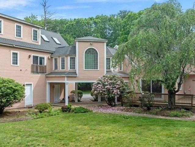 House for sale in North Reading, Massachusetts