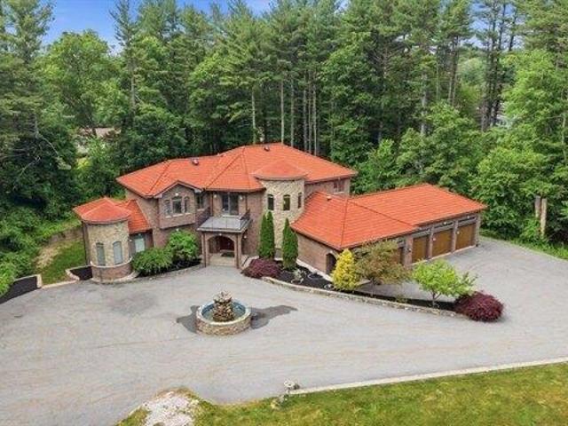 House for sale in North Reading, Massachusetts