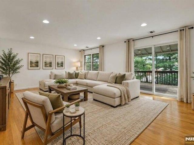 House for sale in Northvale, Bergen County