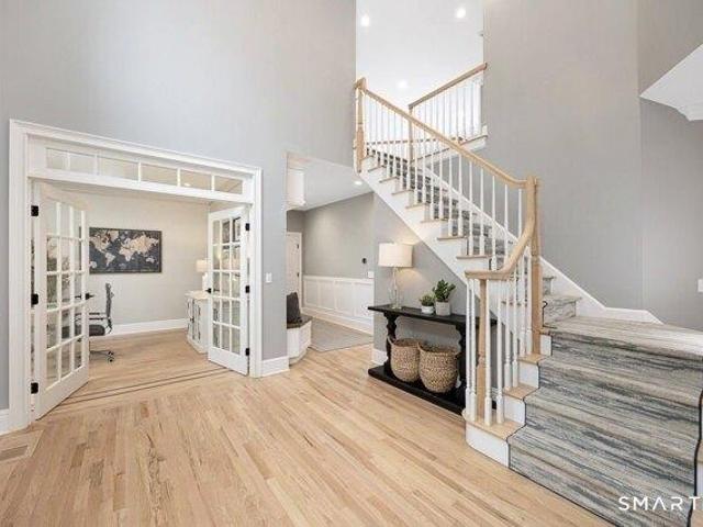 House for sale in Cranbury, Norwalk