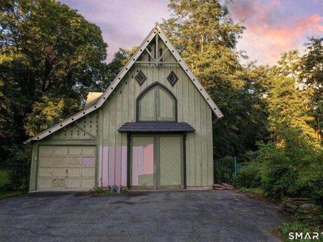 House for sale in Norwich, Connecticut