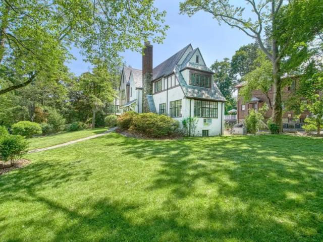 House for sale in New Rochelle, New York