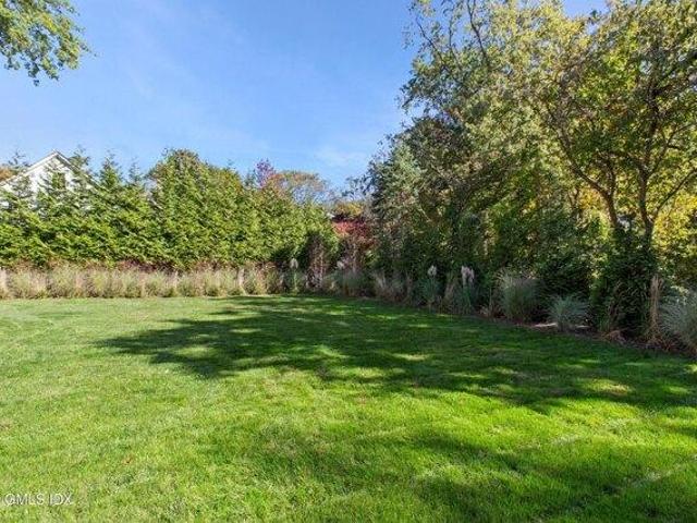 House for sale in Old Greenwich, Greenwich