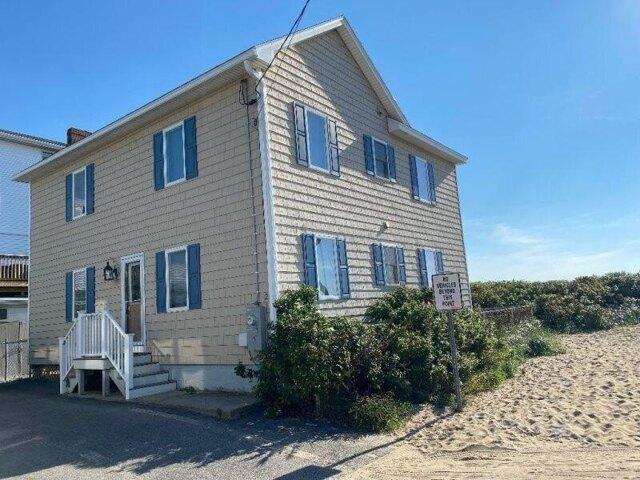 House for sale in Maine