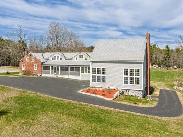 House for sale in Maine