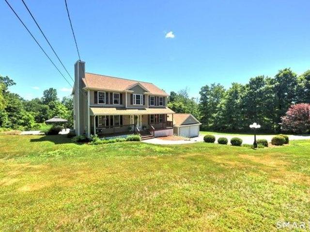 House for sale in Oxford, Connecticut