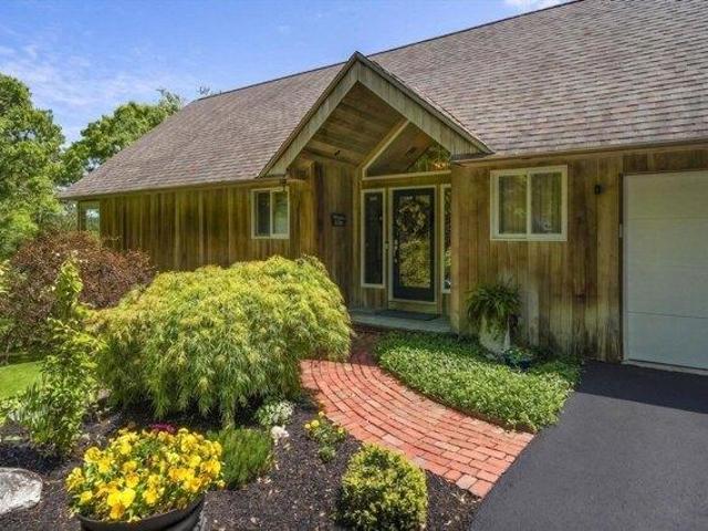 House for sale in Manomet, Massachusetts