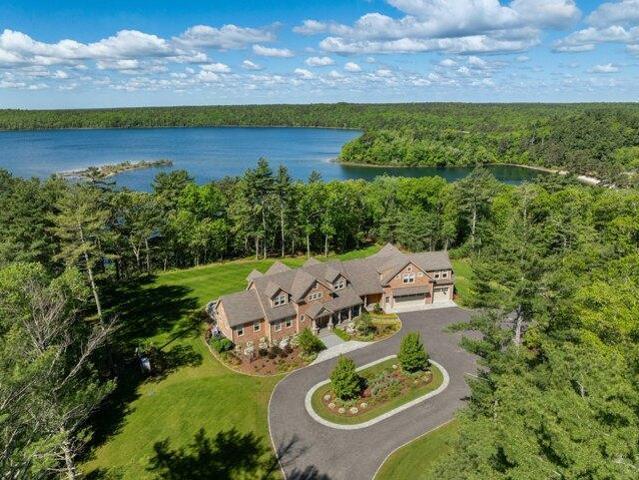 House for sale in Manomet, Massachusetts