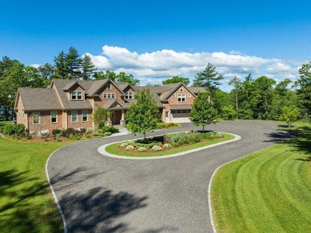 House for sale in Manomet, Massachusetts