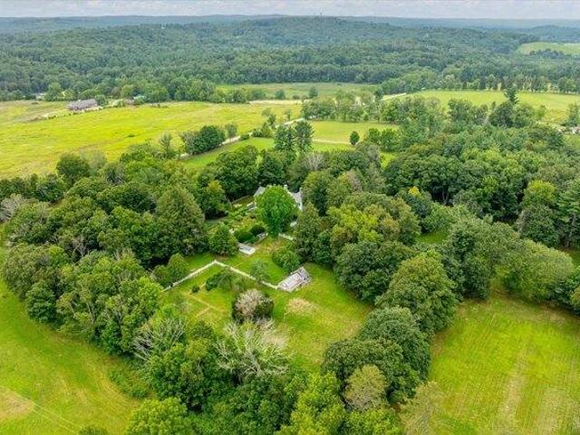 House for sale in Pomfret, Connecticut