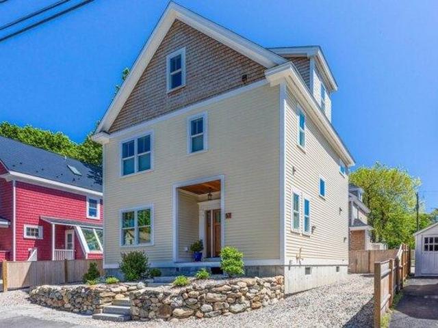 House for sale in New Hampshire