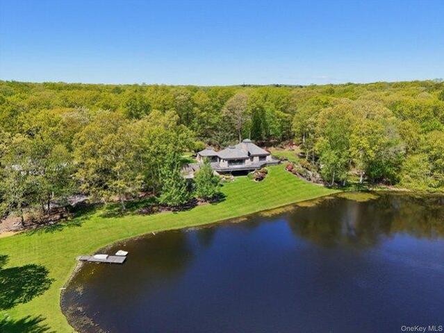 House for sale in Pound Ridge, New York