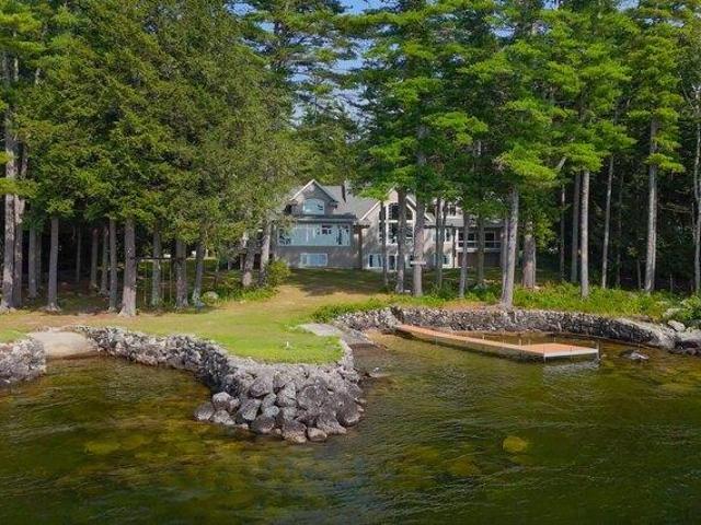 House for sale in Raymond, Maine