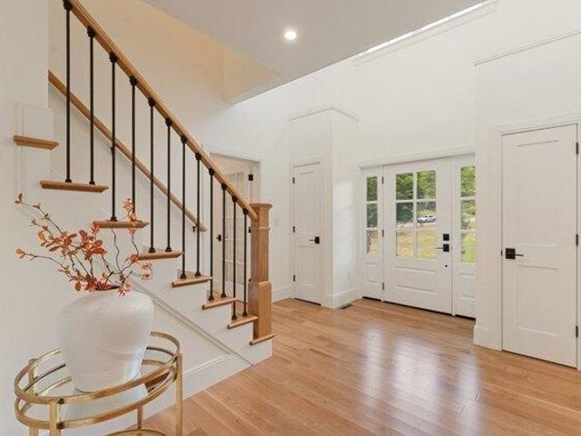 House for sale in Woburn Street Historic District, Reading