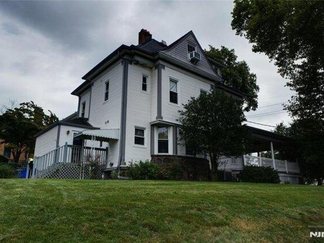 House for sale in Ridgefield, Bergen County
