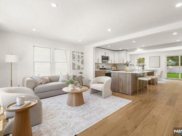 House for sale in Rochelle Park, New Jersey