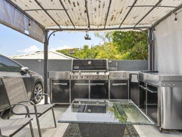 House for sale in Saint Thomas, Missouri