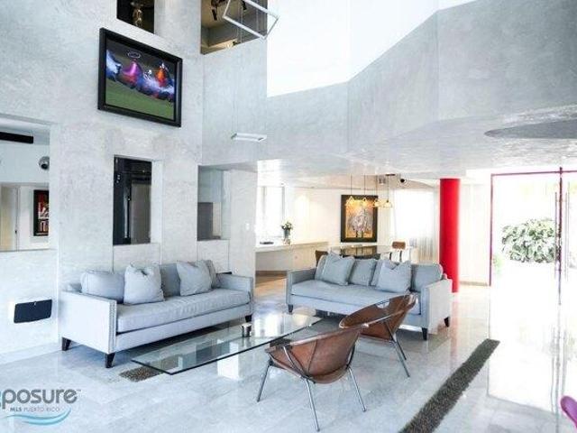 House for sale in San Juan