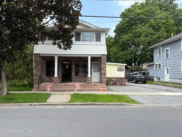 House for sale in Saratoga, New York