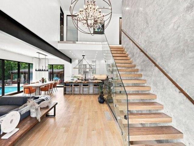 House for sale in North Saugus, Saugus
