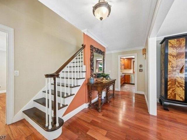 House for sale in Mountainside, New Jersey