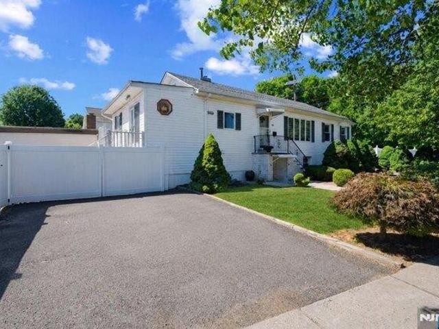House for sale in Hudson, New Jersey