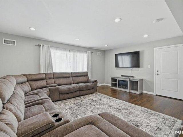 House for sale in Hudson, New Jersey