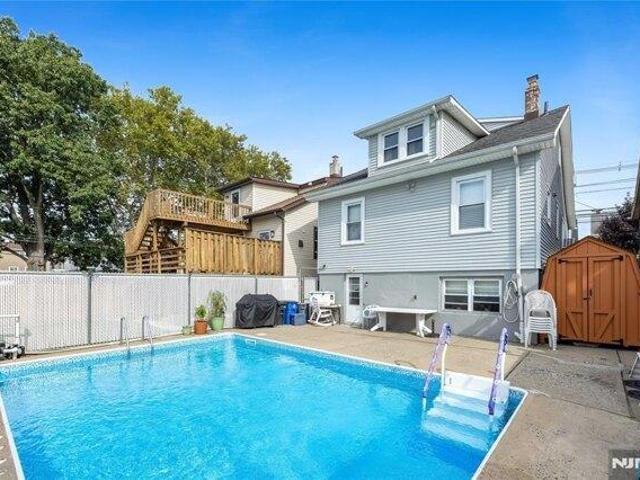House for sale in Hudson, New Jersey