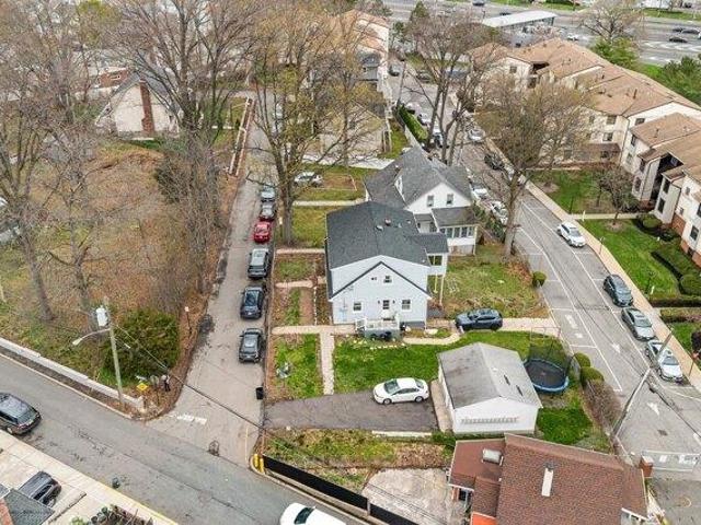 House for sale in Secaucus, Hudson County
