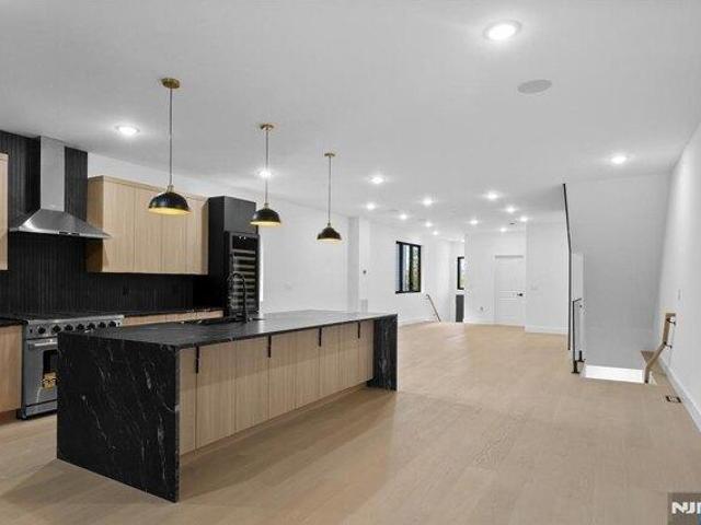 House for sale in Secaucus, Hudson County
