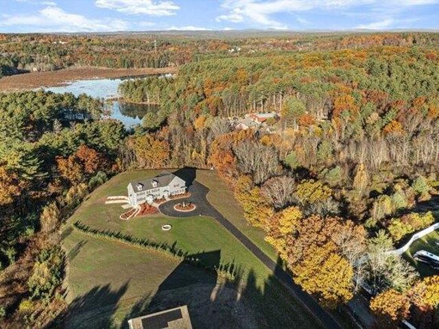 House for sale in Shirley, Massachusetts