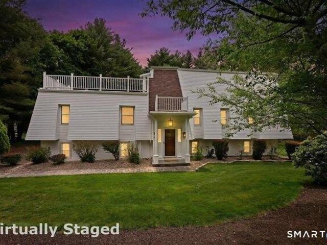 House for sale in Simsbury, Connecticut