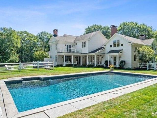 House for sale in Simsbury, Connecticut