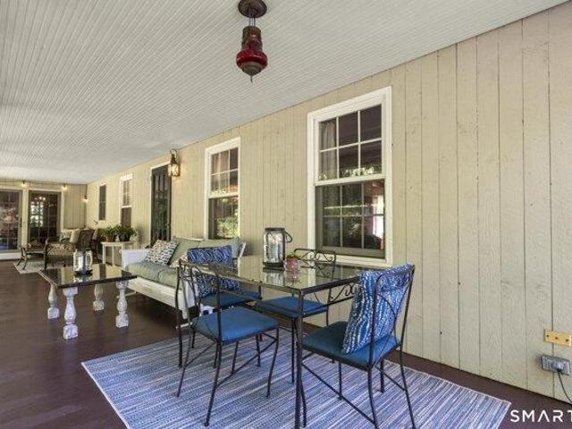 House for sale in Simsbury, Connecticut