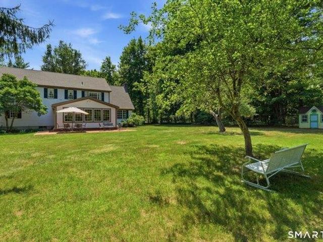House for sale in Simsbury, Connecticut