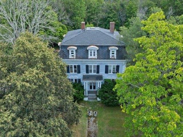 House for sale in Somersworth, Strafford County