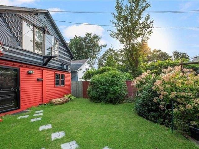 House for sale in Wakefield, Rhode Island