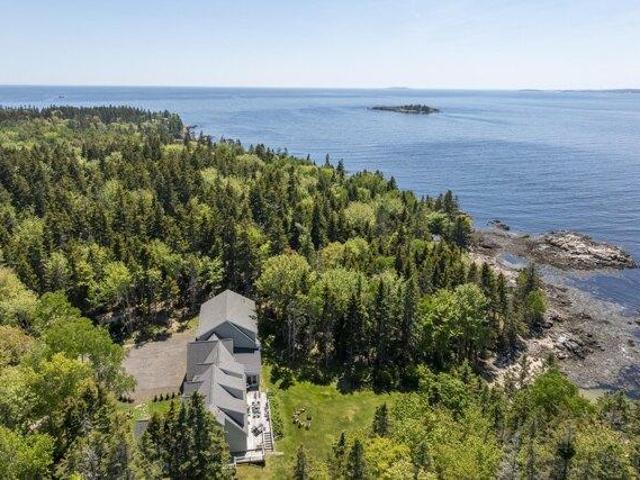 House for sale in Southport, Maine