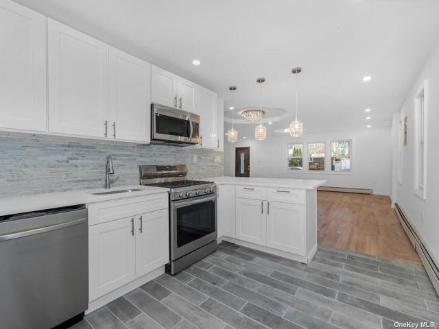House for sale in Queens, Arverne