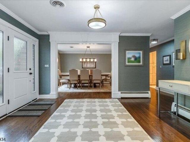 House for sale in Springfield, New Jersey
