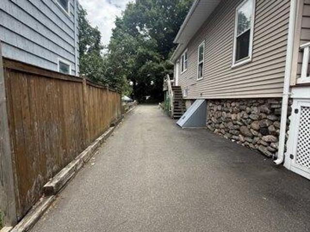 House for sale in Cos Cob, Connecticut