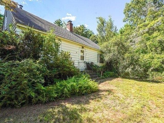 House for sale in Fiskdale, Massachusetts
