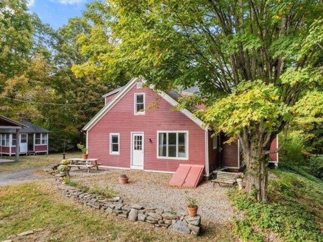 House for sale in Fiskdale, Massachusetts