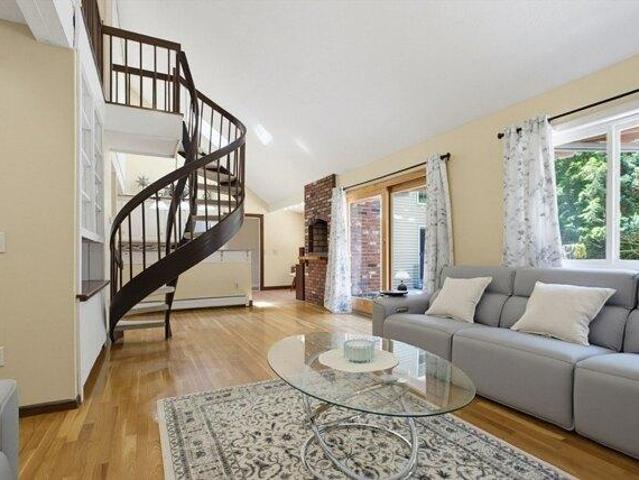 House for sale in Fiskdale, Massachusetts