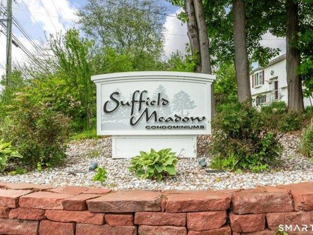 House for sale in Suffield, Connecticut