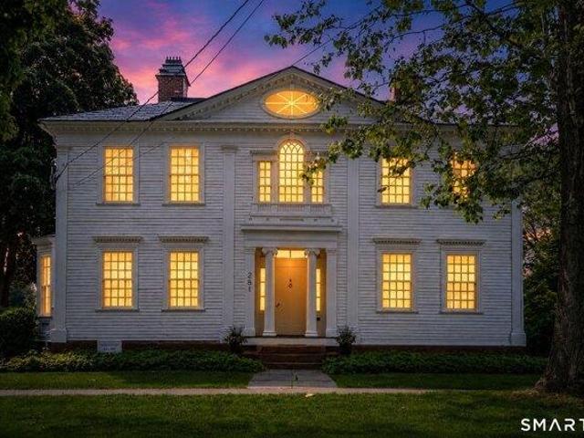 House for sale in Suffield, Connecticut